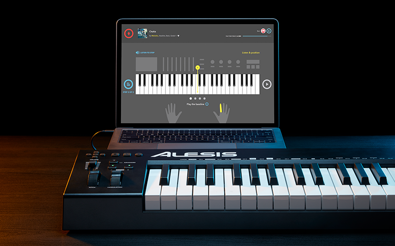Alesis 88 Key USB/MIDI Keyboard Controller Q88 Works With Computer and Music Software Sustain Pedal Bench Pitch & Mod Wheels 